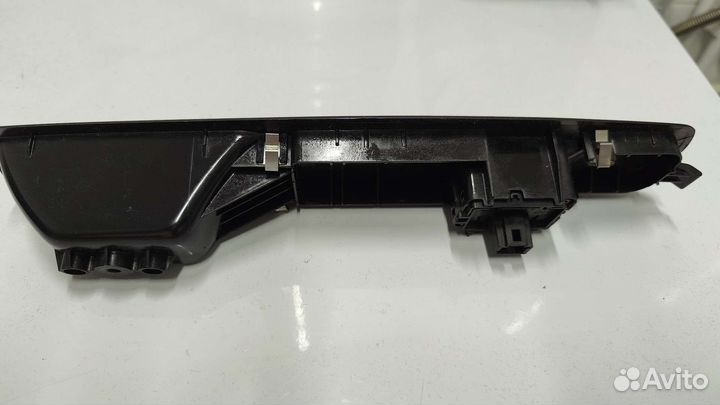 Кнопка стеклоподъемника