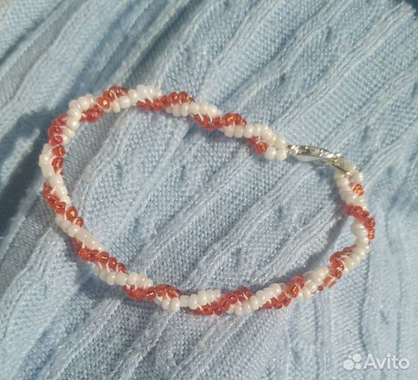 Браслет из бисера