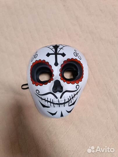 Маска карнавальная