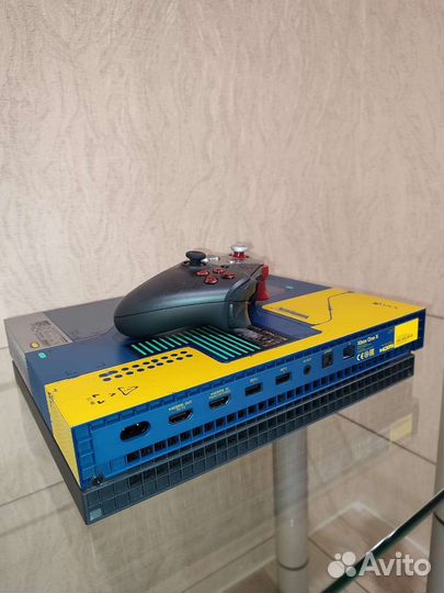 Xbox One X - Cyberpunk edition