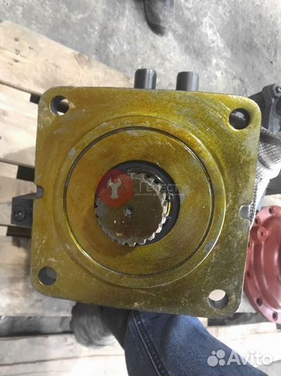 Гидромотор редуктора поворота Volvo EC380ENL