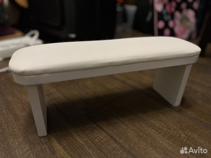 Подставка для рук маникюр