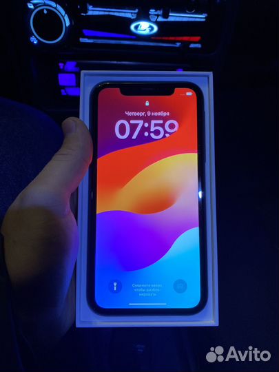 iPhone 11, 64 ГБ