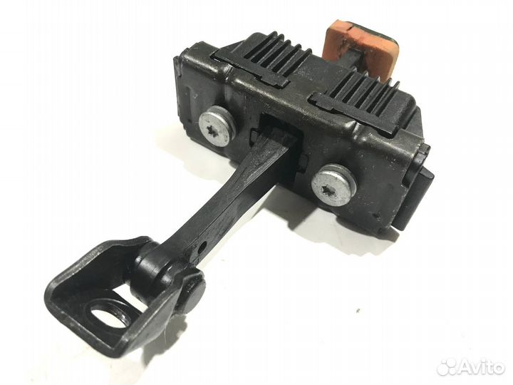 Ограничитель задний левый BMW X5 E53