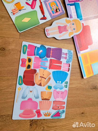 Кукла Книжка с вещами и мебелью