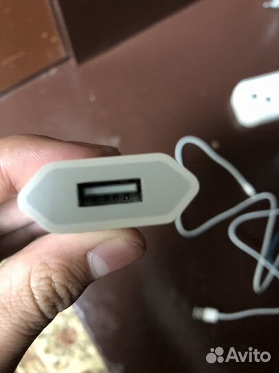 Зарядное устройство для телефона iPhone