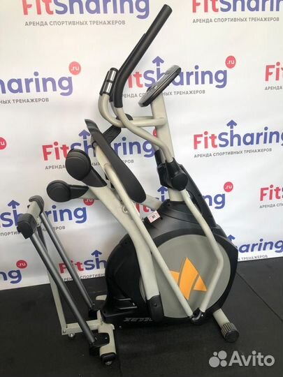 Эллиптический тренажер Spirit by Hasttings XE326