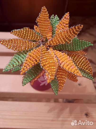 Продаю цветы из бисера