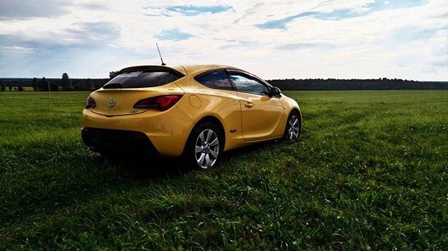 Opel Astra GTC: фото владельца