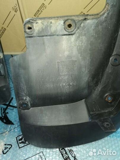 Брызговики задние Lexus Lx 570 J200 2007-2012