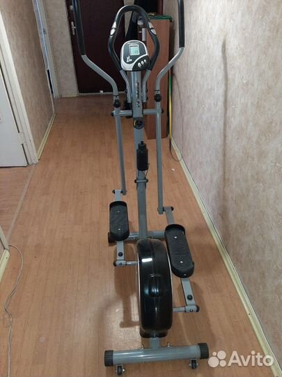 Эллиптический тренажер