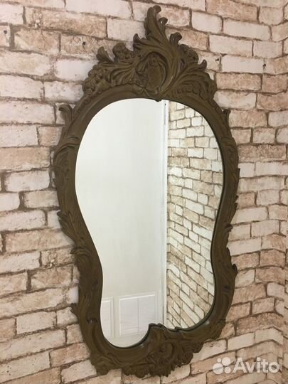 Винтажное настенное зеркало