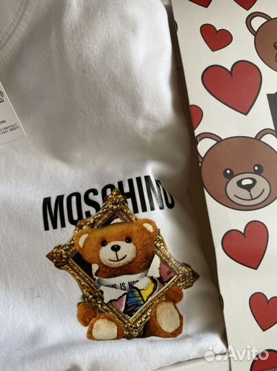 Love moschino подарок