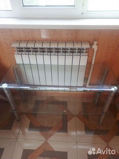 Стол стеклянный