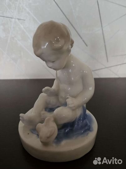 Фарфоровые статуэтки