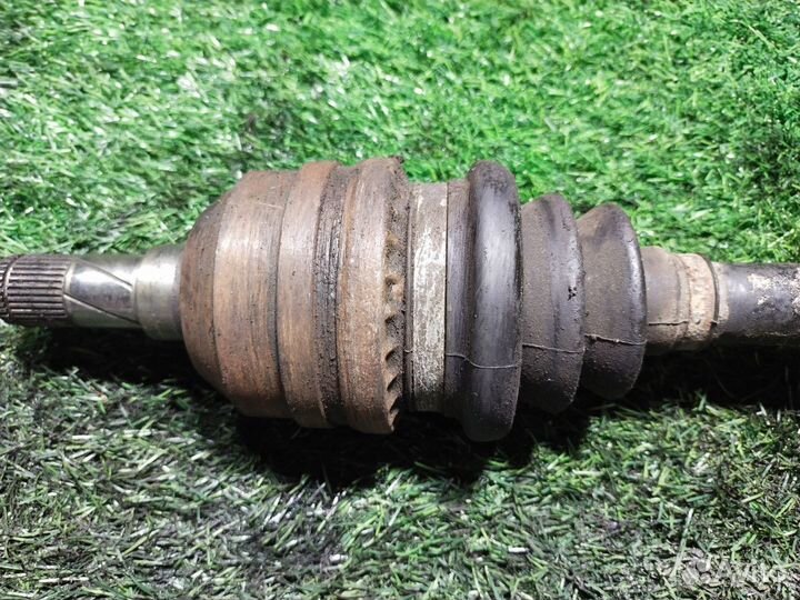 Полуось передняя левая Opel Vectra B