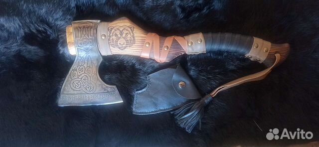 Топор Славян