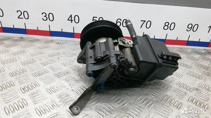 Насос гидроусилителя руля Mercedes-Benz E-Класс