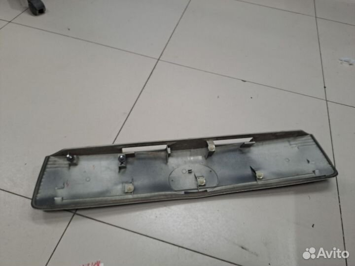 Накладка двери багажника Toyota RAV 4 2005-2013