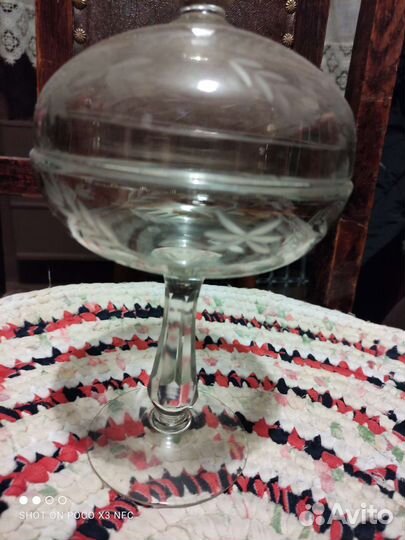 Ваза,с крышкой стекло