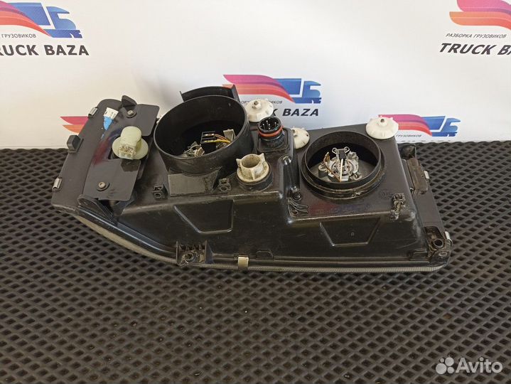 1743684 Фара левая Daf XF105