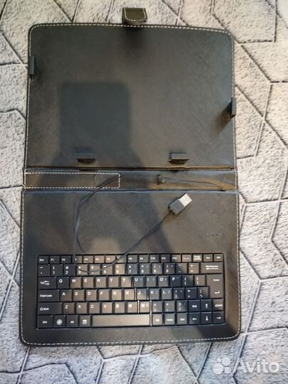 Чехол для планшета с клавиатурой