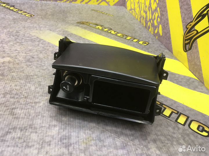 Пепельница Прикуриватель Тойота Авенсис 2