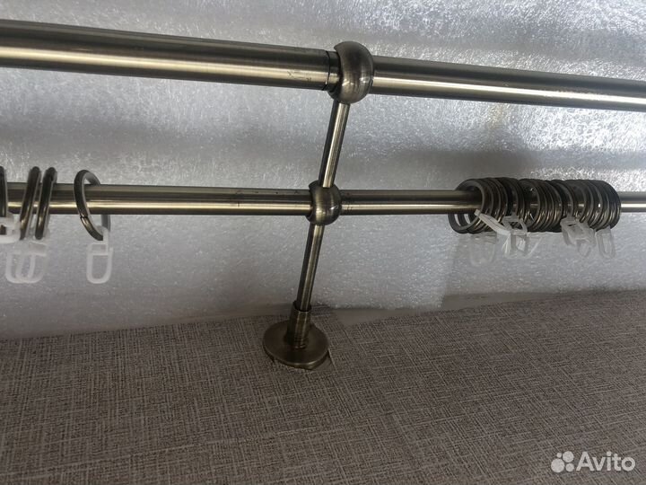 Карниз (6 м) (110 колец и 110 крючков)