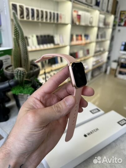 Apple Watch SE 40mm. Rose. Идеал. С Комплектом
