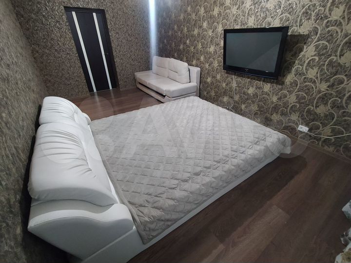 3-к. квартира, 76 м², 1/9 эт.