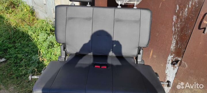 Сиденье 3-й ряд Mitsubishi Pajero 4 кожа