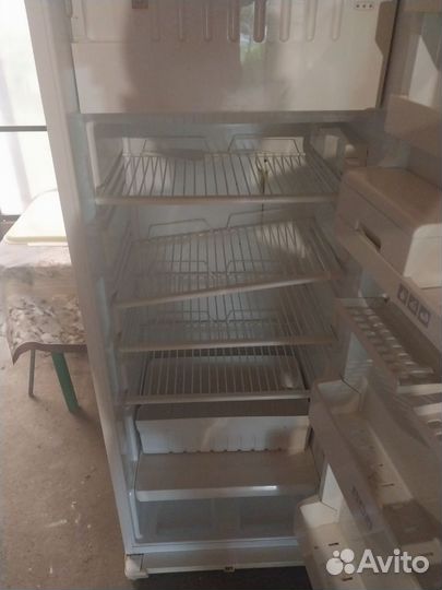 Холодильник stinol