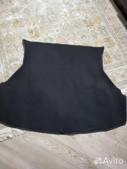 Полик на гранту FL в багажник