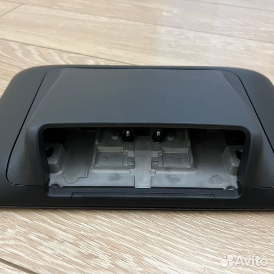 Монитор для задних пассажиров