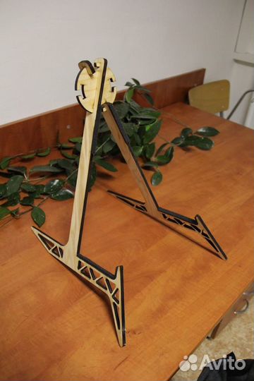 Подставка для акустической гитары