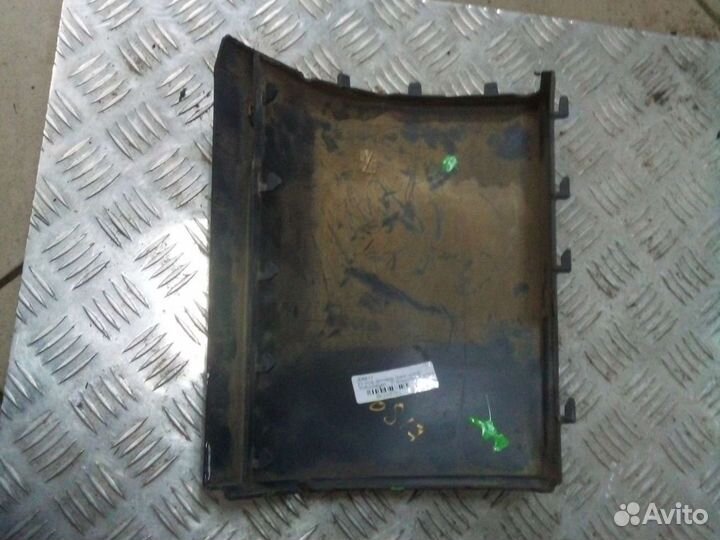 Накладка под фонарь задний левый Volkswagen T5