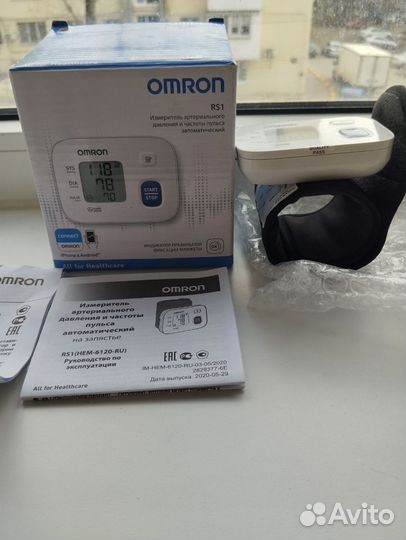 Тонометр на запястье Omron RS-1 в идеал.сост