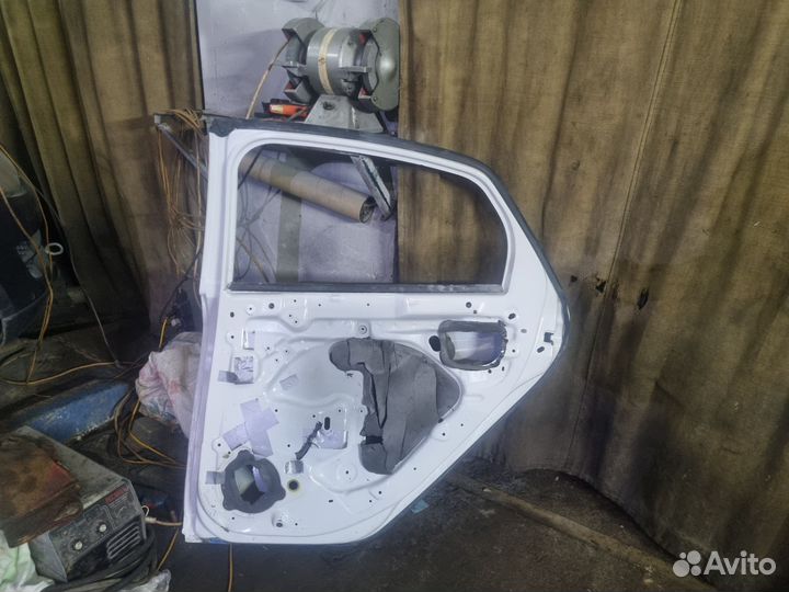 Дверь задняя правая LADA vesta