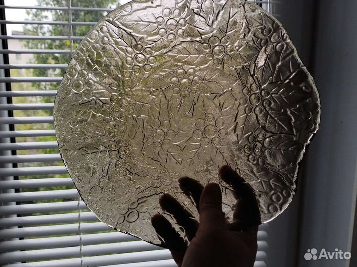 Заварочный чайник и салатники