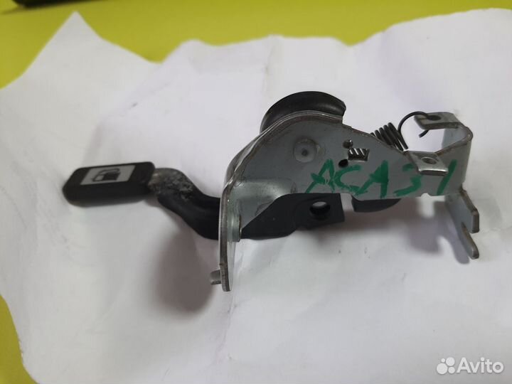 Ручка открывания бака Toyota Rav4 2005-2008