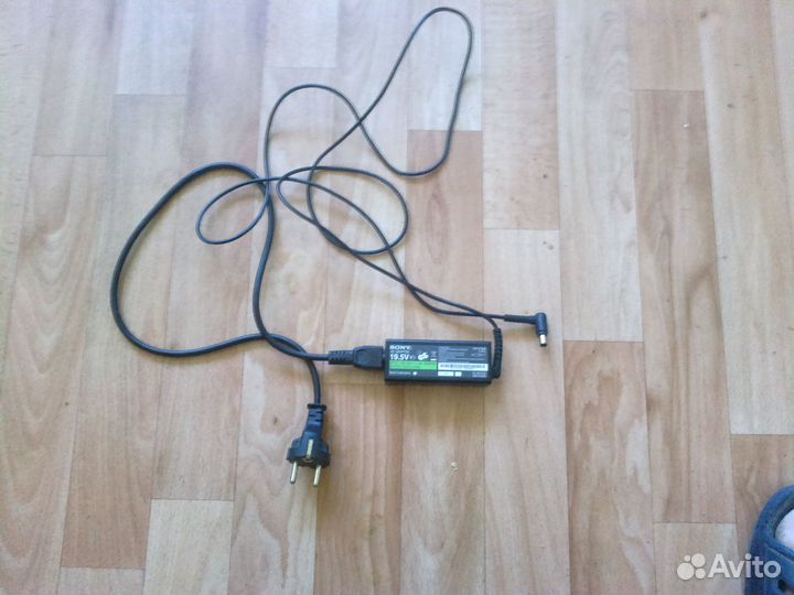 Сетевой адаптер VGP-AC19V40 для Sony Vaio