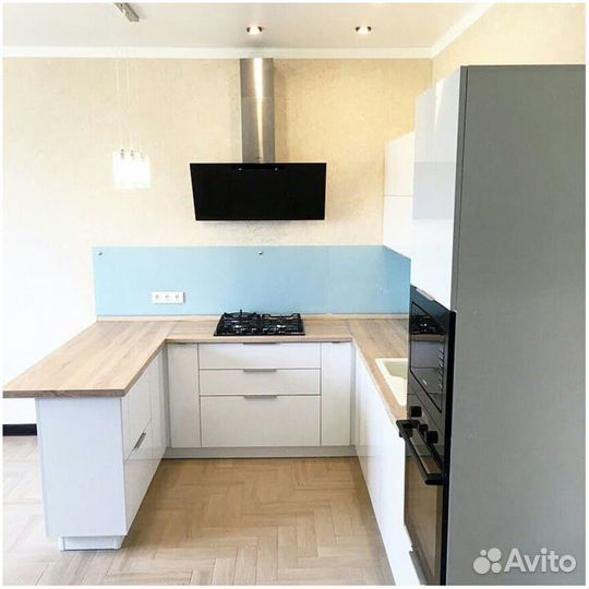 Кухня угловая новая