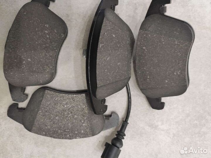 Тормозные колодки новые