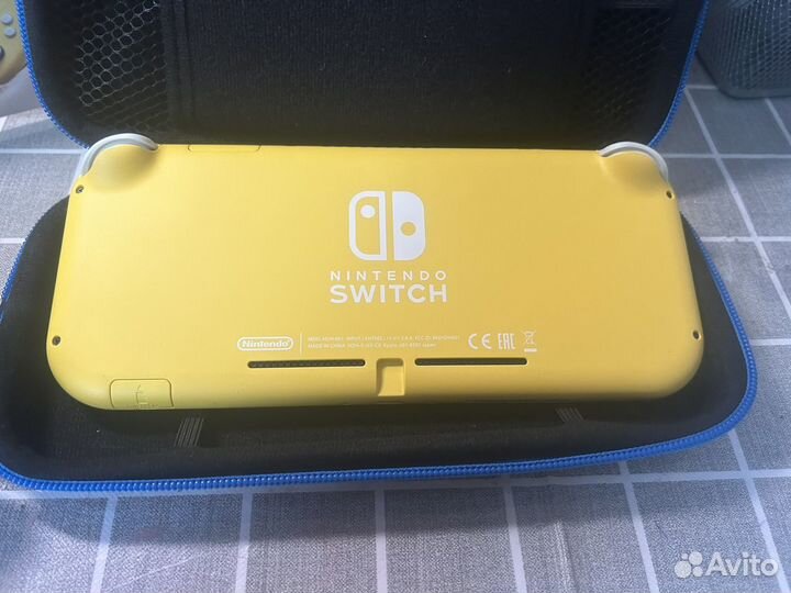 Nintendo switch lite