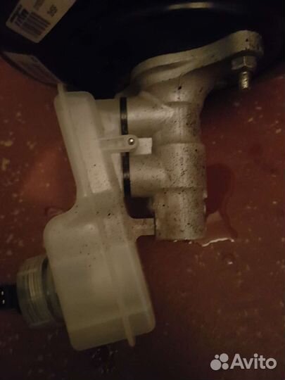 Вакумник с главным цилиндром