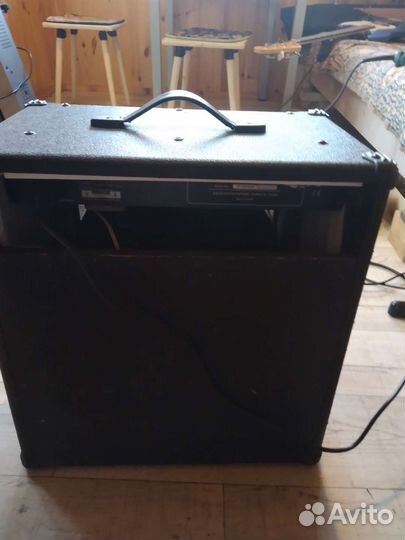 Комбоусилитель басовый