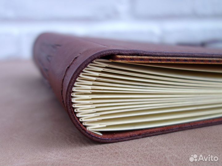 Семейный фотоальбом из натуральной кожи