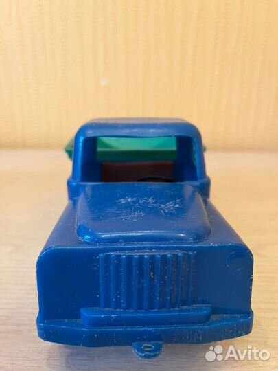 Игрушка самосвал