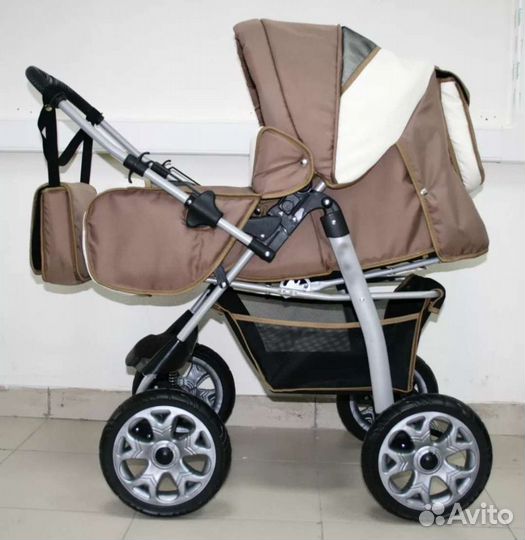 Детская прогулочная коляска