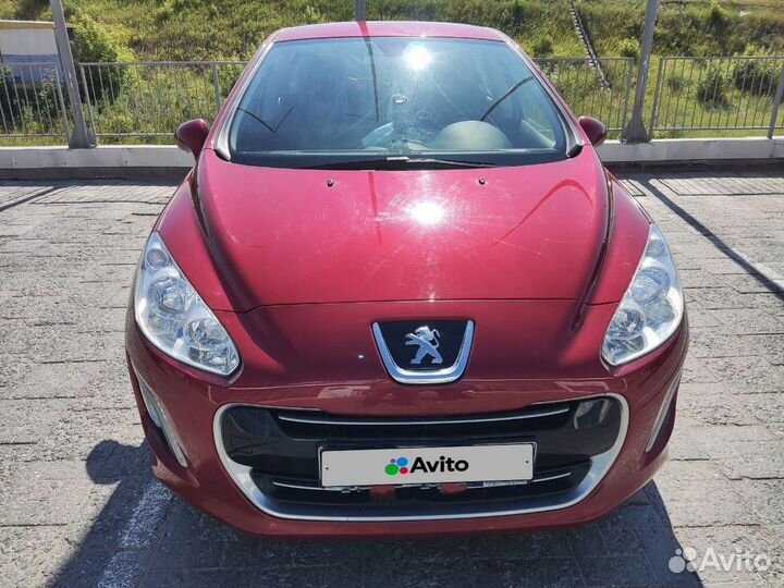 Peugeot 308, 2011